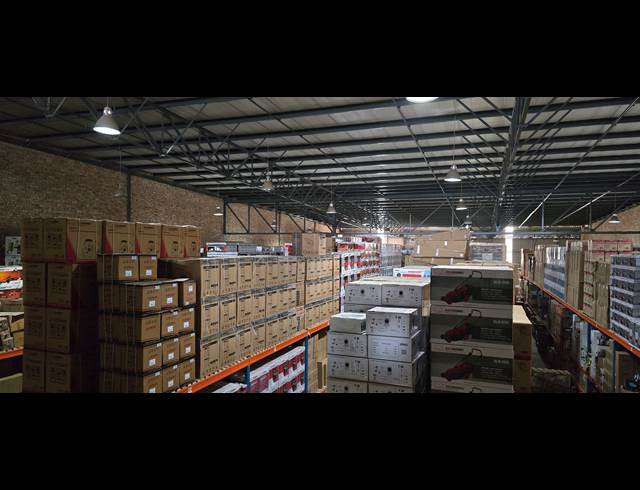 1,535M² WAREHOUSE TO LET IN LANSERIA