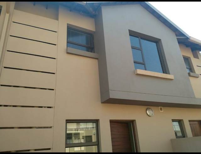 3 BEDROOM PROPERTY TO RENT IN RASLOUW GARDENS