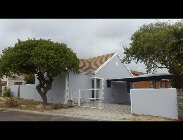 3 BEDROOM PROPERTY TO RENT IN PROTEA HEIGHTS