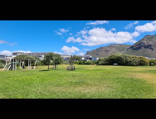 2 bed property to rent in MUIZENBERG