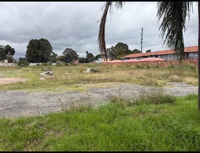 13,000M² INDUSTRIAL YARD TO LET IN COMET