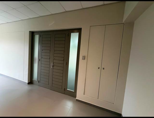 161M² OFFICE TO LET IN DURBANVILLE CENTRAL