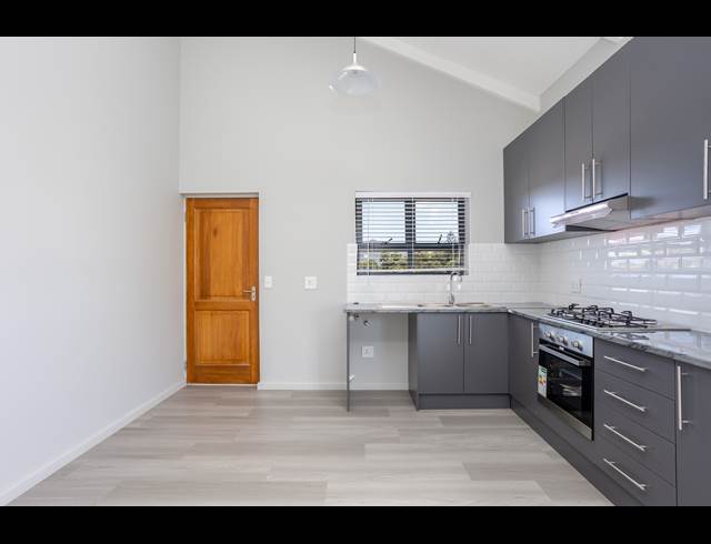 2 BEDROOM FREESTANDING RENTED IN CAPRI