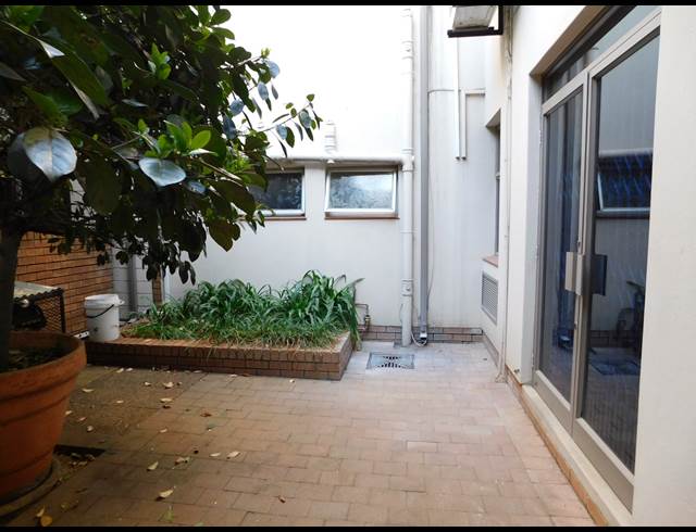 155M² OFFICE TO LET IN BORDEAUX