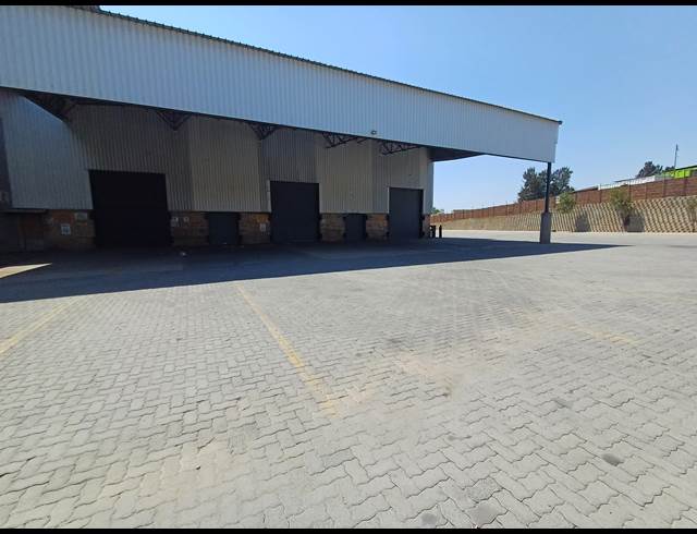 22,510M² WAREHOUSE TO LET IN COSMO CITY