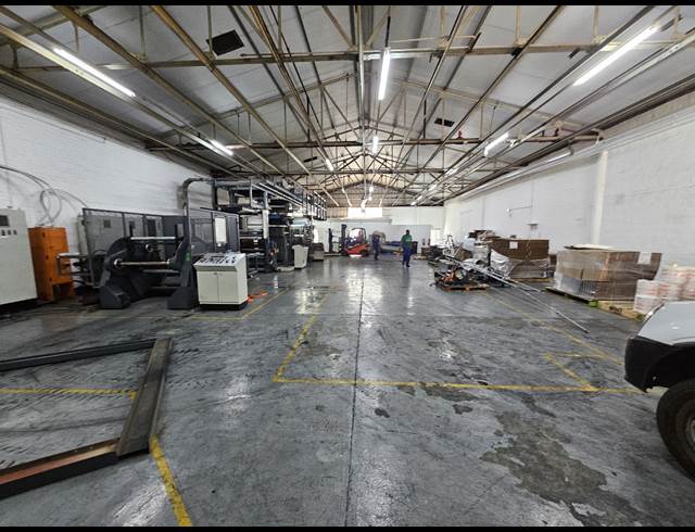 1,099M² WAREHOUSE TO LET IN BELLVILLE SOUTH