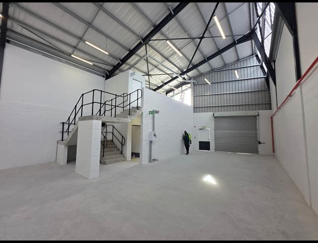 250M² WAREHOUSE TO LET IN FIRGROVE