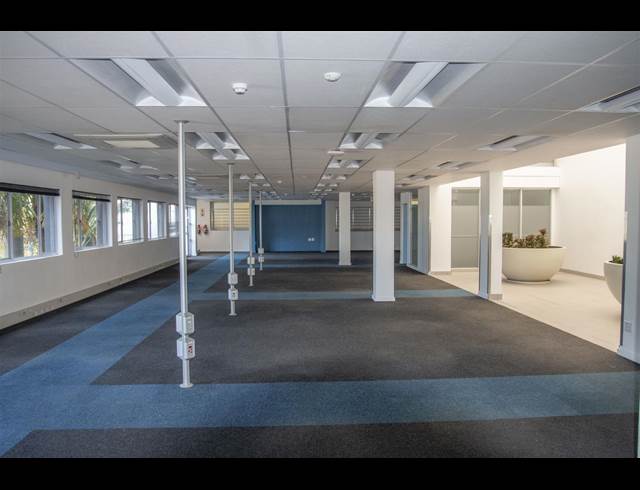 4,472M² WAREHOUSE TO LET IN RANDJESPARK