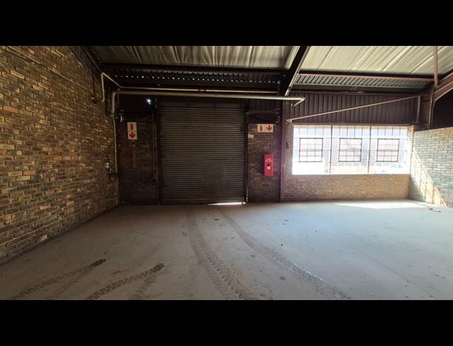 343M² FACTORY TO LET IN ANDERBOLT