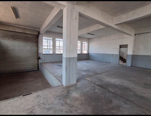 900M² WAREHOUSE TO LET IN BENROSE