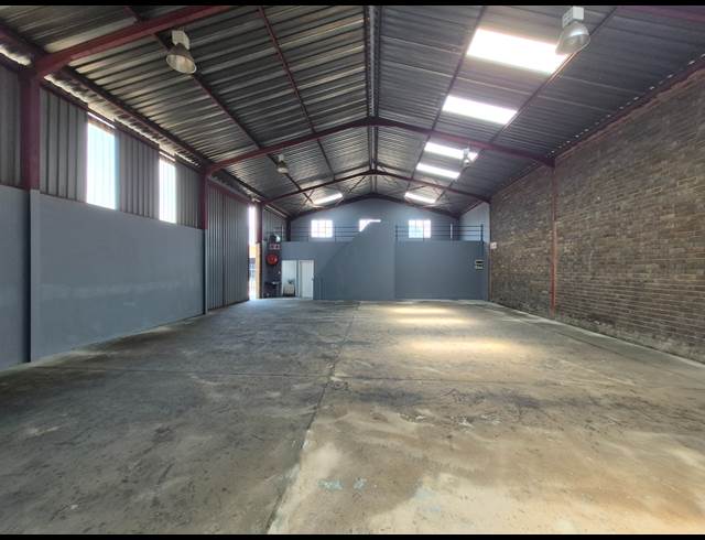 290M² FACTORY TO LET IN ANDERBOLT