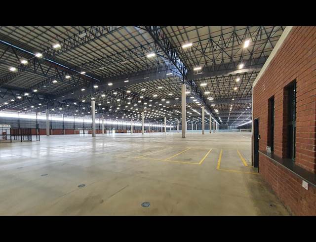 13,685M² WAREHOUSE TO LET IN CATO RIDGE