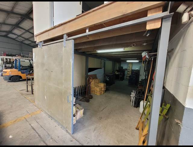 620M² WAREHOUSE TO LET IN STIKLAND INDUSTRIAL