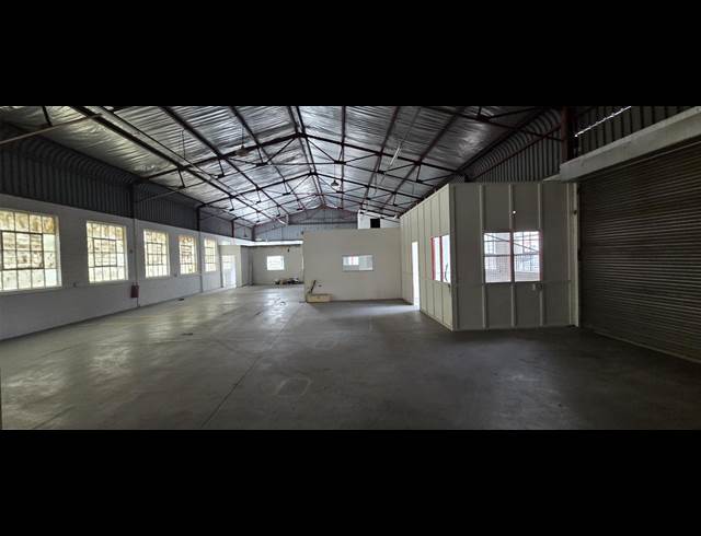 430M² WAREHOUSE TO LET IN VINTONIA