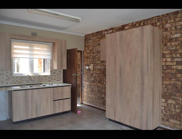 2 BEDROOM PROPERTY TO RENT IN FREELAND PARK