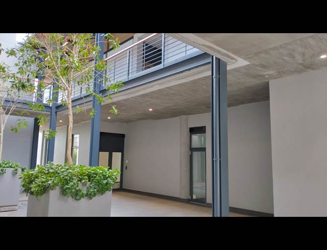 168M² OFFICE RENTED IN DURBANVILLE CENTRAL
