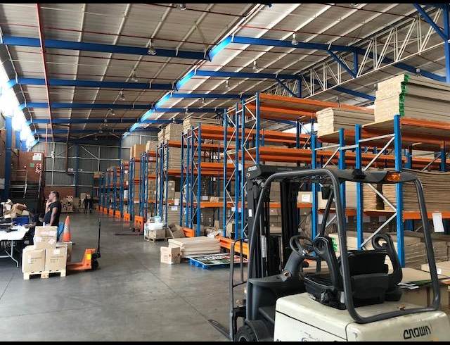 4,211M² WAREHOUSE TO LET IN MAHOGANY RIDGE