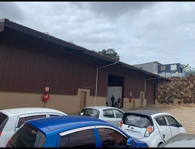 600M² WAREHOUSE TO LET IN GLEN ANIL
