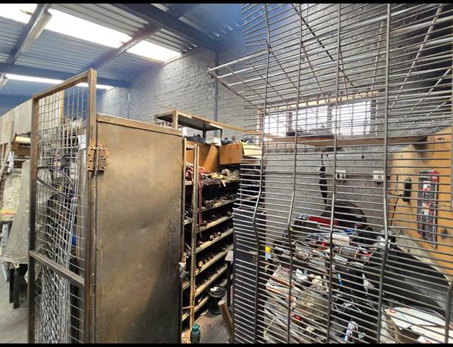 143M² WAREHOUSE TO LET IN BENROSE