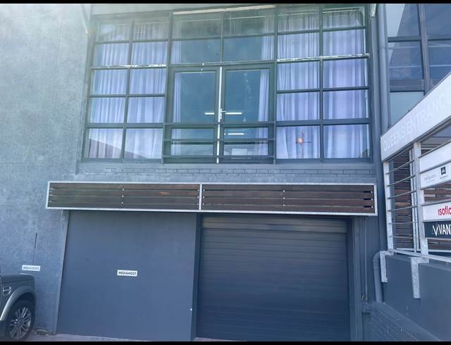 152M² OFFICE TO LET IN SALT RIVER