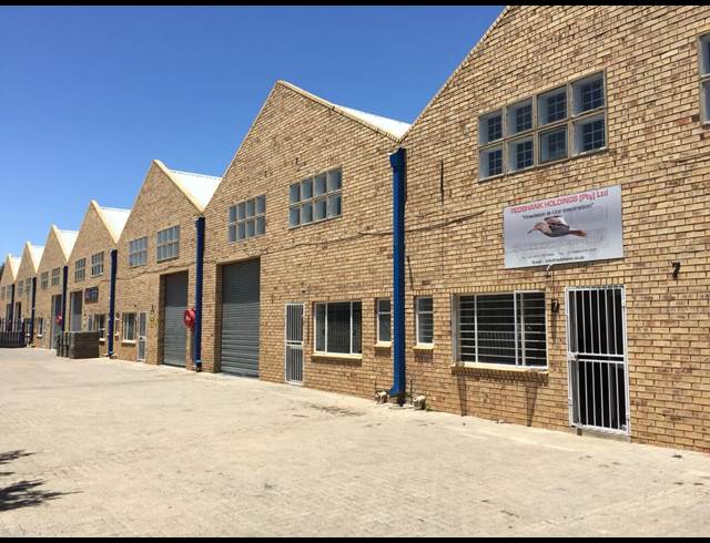 250M² WAREHOUSE RENTED IN LASER PARK