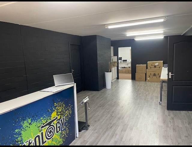292M² WAREHOUSE TO LET IN CAPRICORN