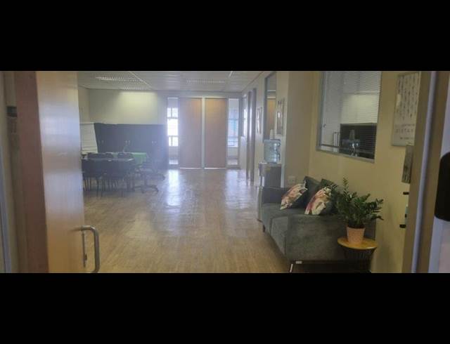 BUSINESS PROPERTY TO RENT IN OBSERVATORY