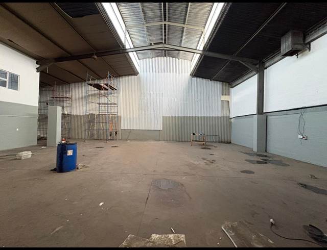 363M² WAREHOUSE TO LET IN ONVERWACHT