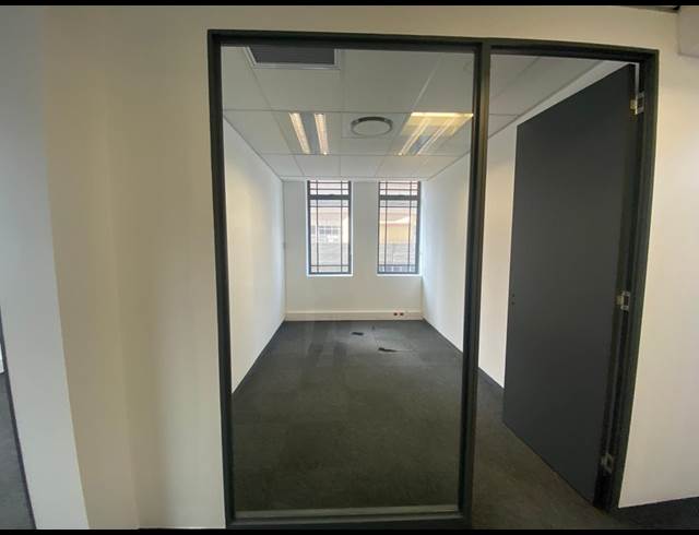 340M² OFFICE TO LET IN CAPE TOWN CITY CENTRE