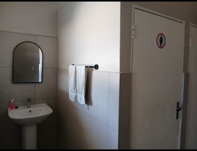 Business property to rent in BRENTWOOD PARK