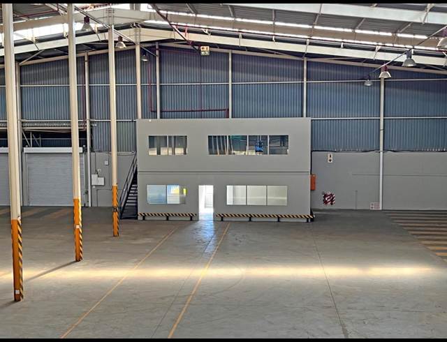 3,891M² WAREHOUSE TO LET IN KELVIN