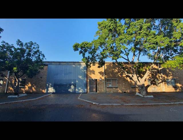 726M² WAREHOUSE TO LET IN AIRPORT INDUSTRIA