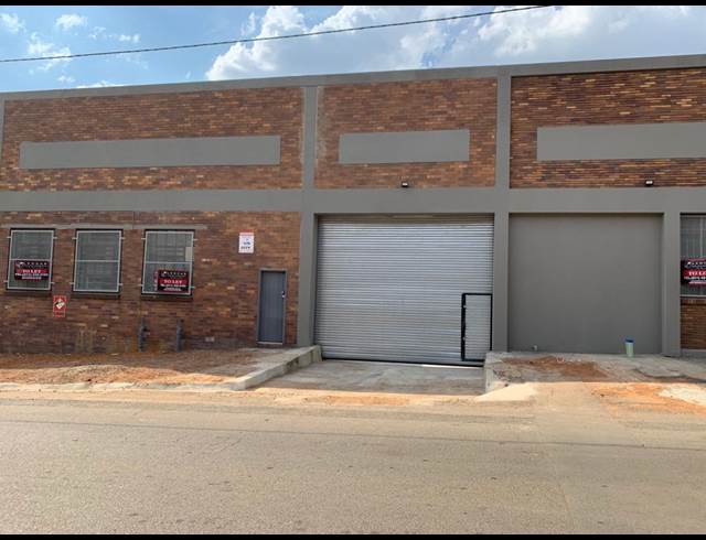 600M² BUILDING TO LET IN BOOYSENS