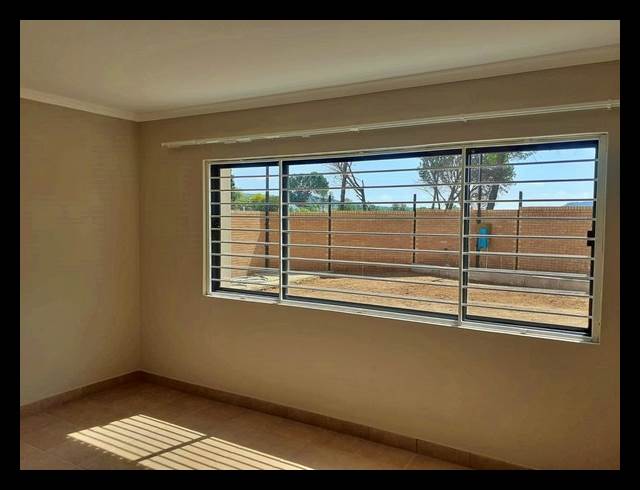 1 BEDROOM PROPERTY TO RENT IN DOUGLAS VALLEY