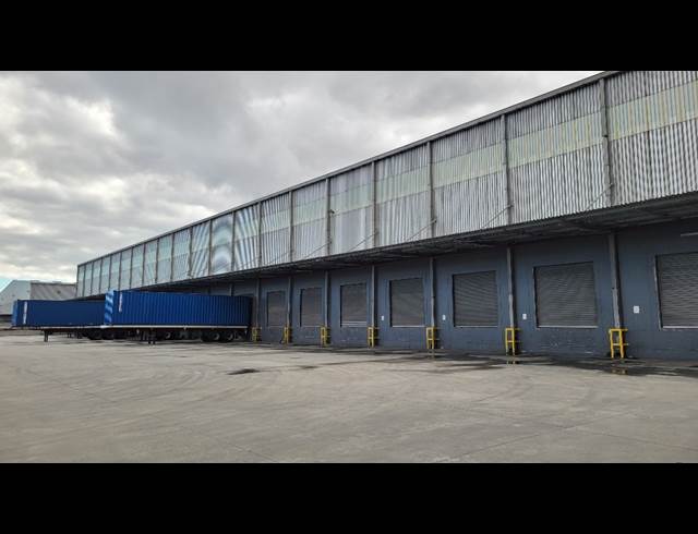 10,548M² WAREHOUSE TO LET IN PAROW INDUSTRIAL