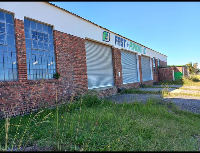1,304M² WAREHOUSE TO LET IN WOODBROOK