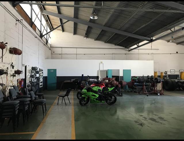 618M² WAREHOUSE RENTED IN AIRPORT INDUSTRIA