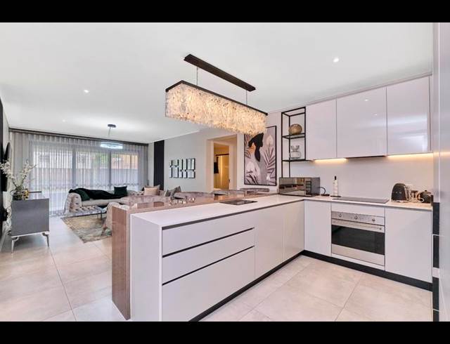 3 BEDROOM PROPERTY TO RENT IN HYDE PARK