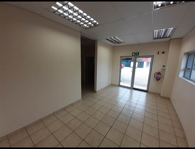 401M² WAREHOUSE TO LET IN LANSERIA