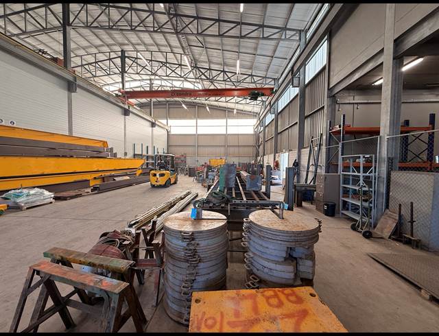 1,590M² WAREHOUSE TO LET IN RIVERGATE