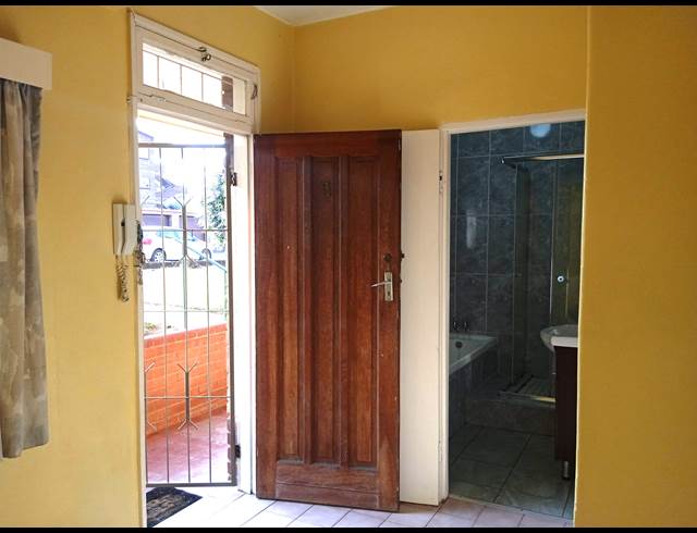 1 bed property to rent in SCOTTSVILLE