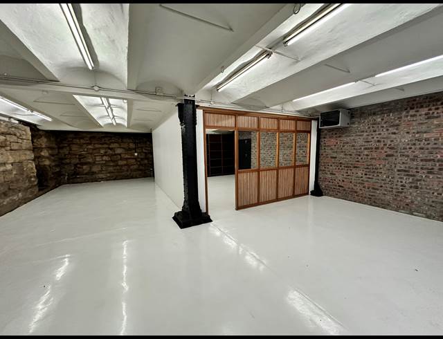 152M² OFFICE TO LET IN WOODSTOCK