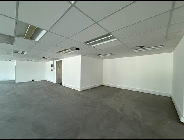 263M² OFFICE TO LET IN FORESHORE
