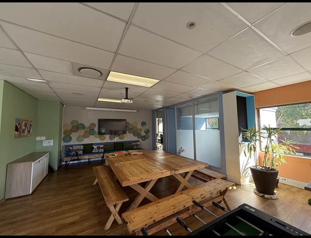 410M² OFFICE TO LET IN TOKAI