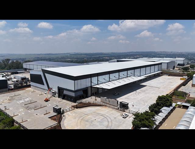 12,674M² WAREHOUSE TO LET IN LINBRO PARK