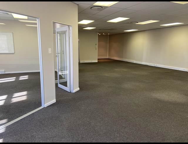 234M² OFFICE TO LET IN WESTLAKE