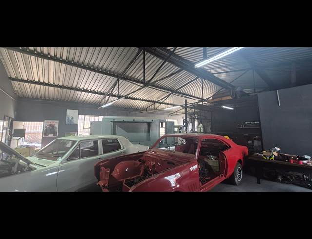 566M² WAREHOUSE TO LET IN ANDERBOLT