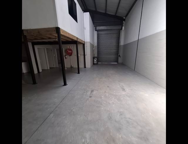 217M² FACTORY TO LET IN BRACKENFELL CENTRAL