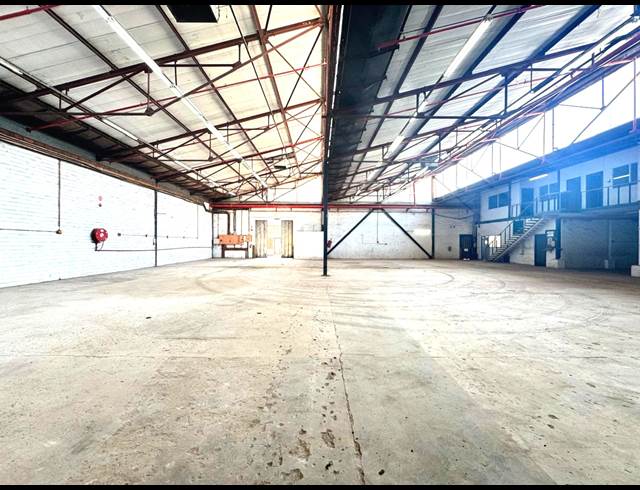 1,072M² WAREHOUSE TO LET IN TONGAAT INDUSTRIAL
