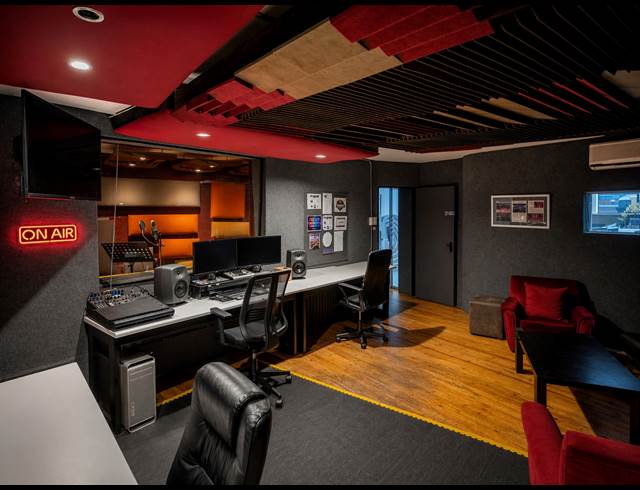 248M² OFFICE TO LET IN BRAAMFONTEIN WERF